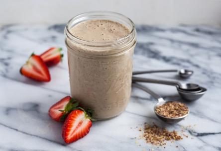 Berry-Tahini Smoothie